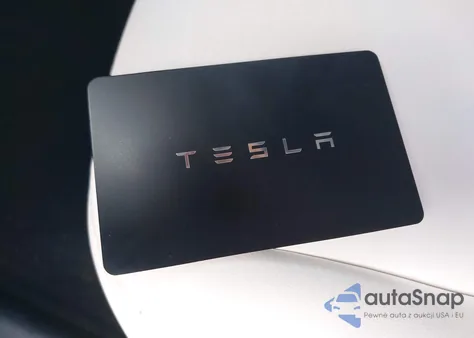 2023 Tesla Model Y Performance Dual Motor All-Wheel Drive z USA, uszkodzony, nr VIN 7SAYGDEF3PF603431